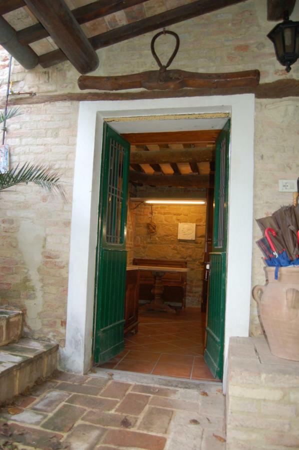 Vila Il Poggio Mombaroccio Exteriér fotografie