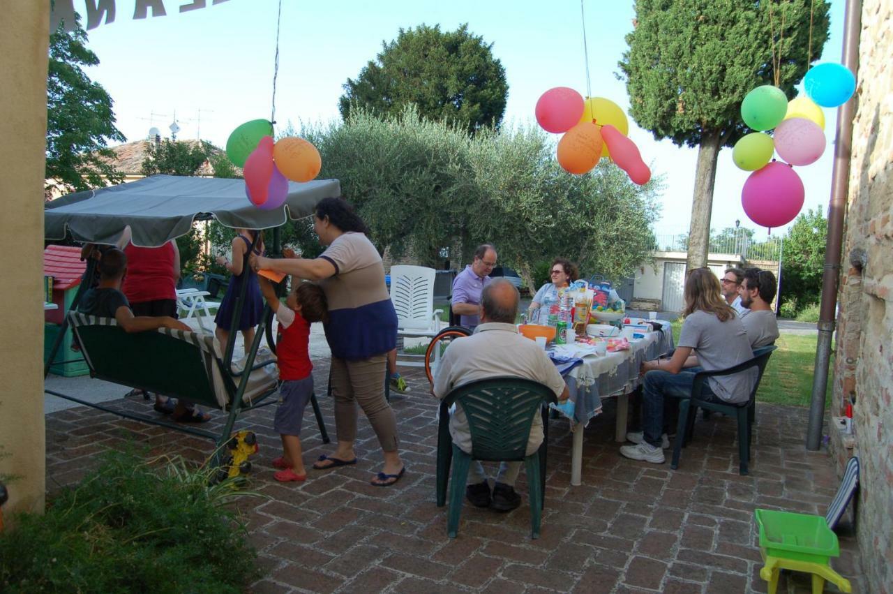 Vila Il Poggio Mombaroccio Exteriér fotografie